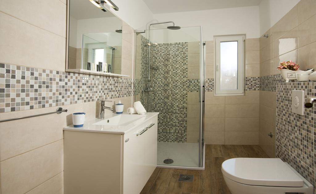 Apartments Villa Laguna With Pool Razanj Room photo