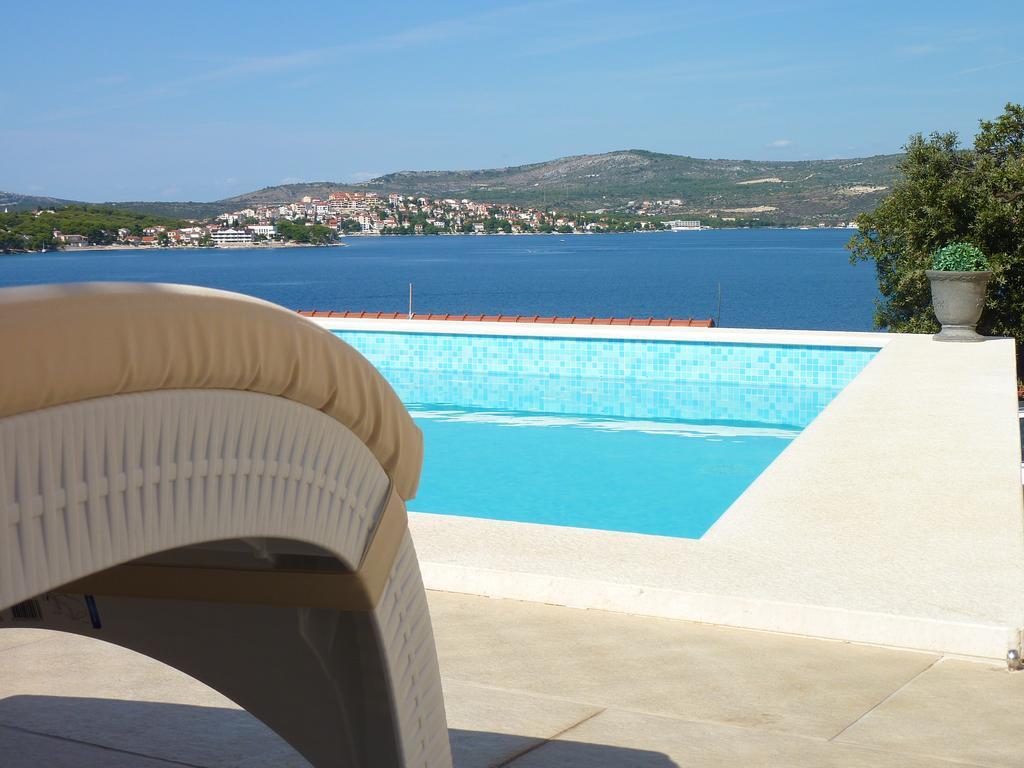 Apartments Villa Laguna With Pool Razanj Exterior photo